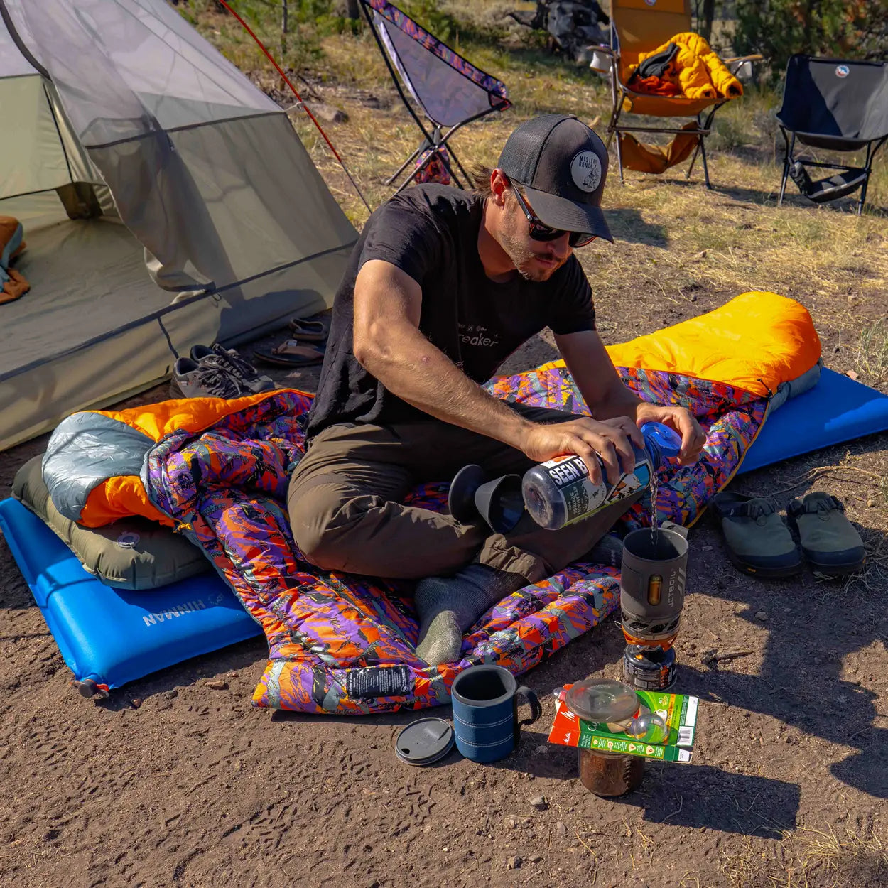 Lifestyle-W_sAnthraciteAlpenglow.jpg